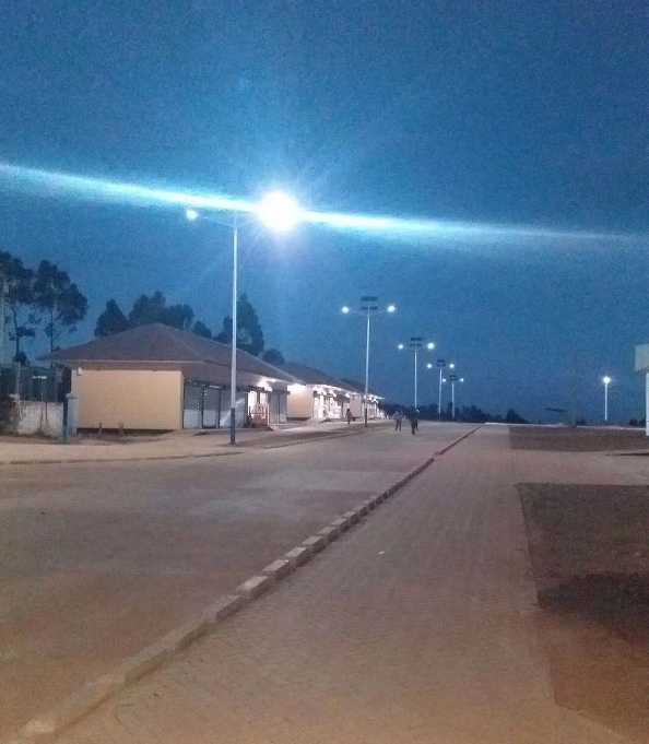 路环岛非洲科特迪瓦太阳能路灯工程